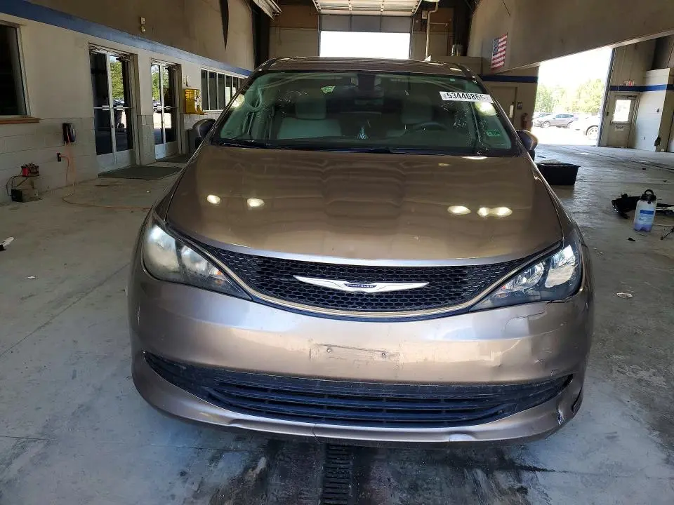 2017 CHRYSLER PACIFICA LX  