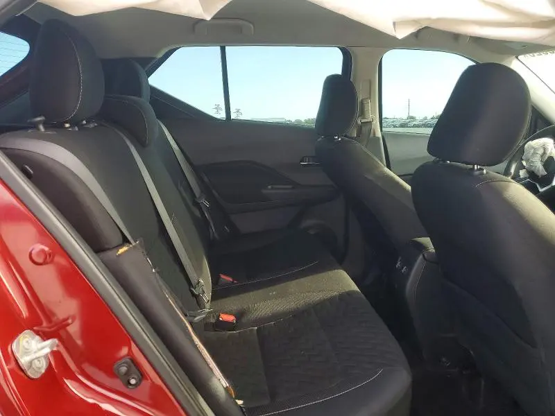 2021 NISSAN KICKS SV  