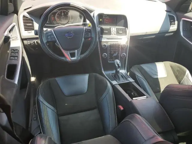 2016 VOLVO XC60 T6 R-DESIGN PREMIER  