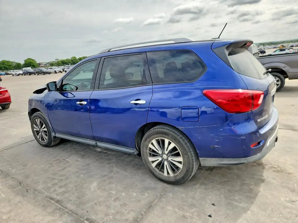 2017 NISSAN PATHFINDER SL  