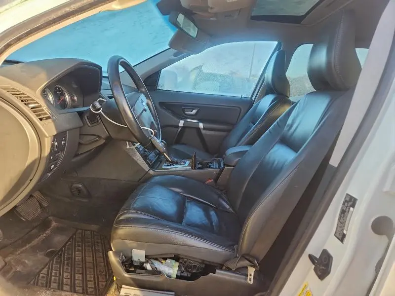 2011 VOLVO XC90 3.2  