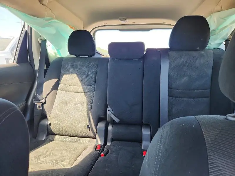 2015 NISSAN ROGUE S  