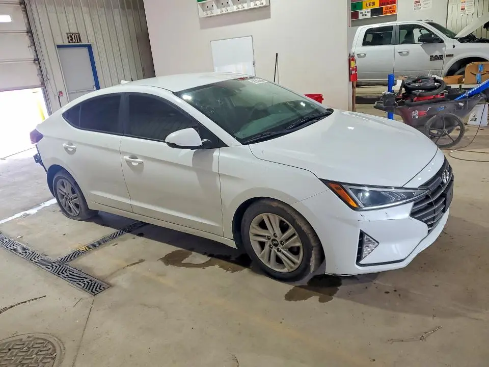 2020 HYUNDAI ELANTRA SEL  