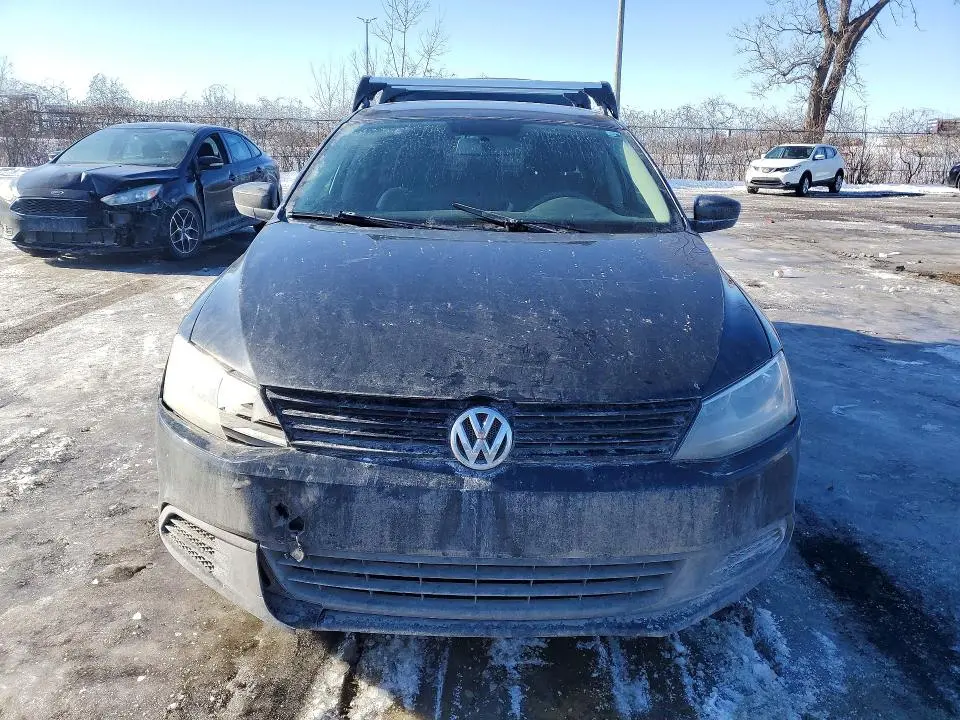 2013 VOLKSWAGEN JETTA BASE  