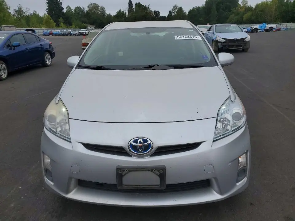 2010 TOYOTA PRIUS III  