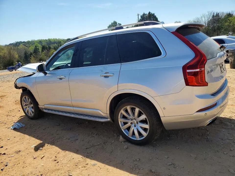 2017 VOLVO XC90 T6  