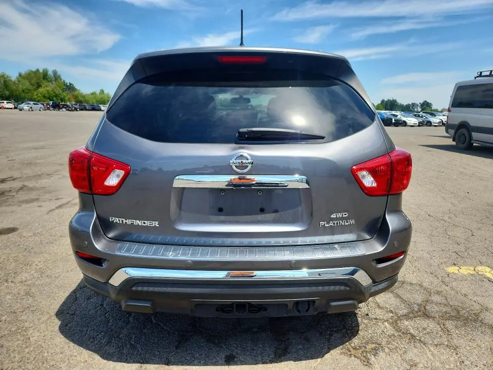 2017 NISSAN PATHFINDER PLATINUM  