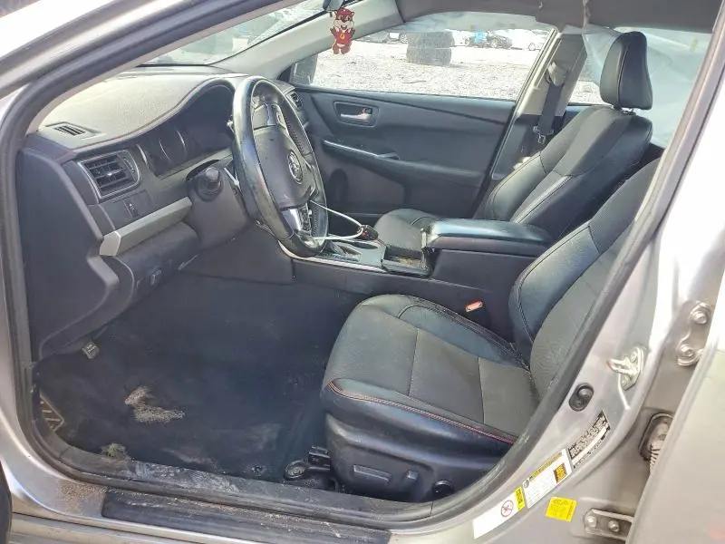 2017 TOYOTA CAMRY SE  