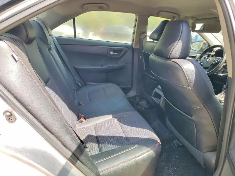2015 TOYOTA CAMRY SE  