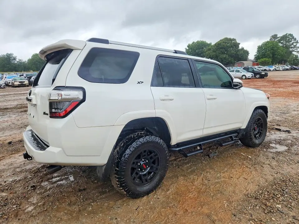 2023 TOYOTA 4RUNNER SR5 PREMIUM  