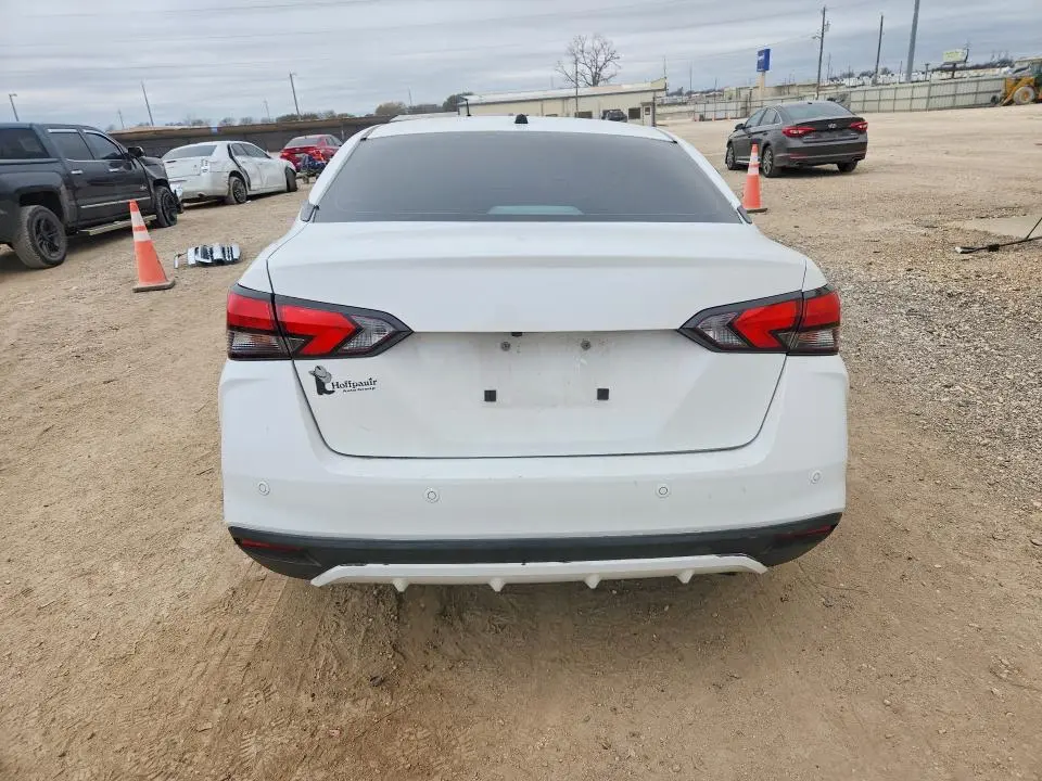 2021 NISSAN VERSA   
