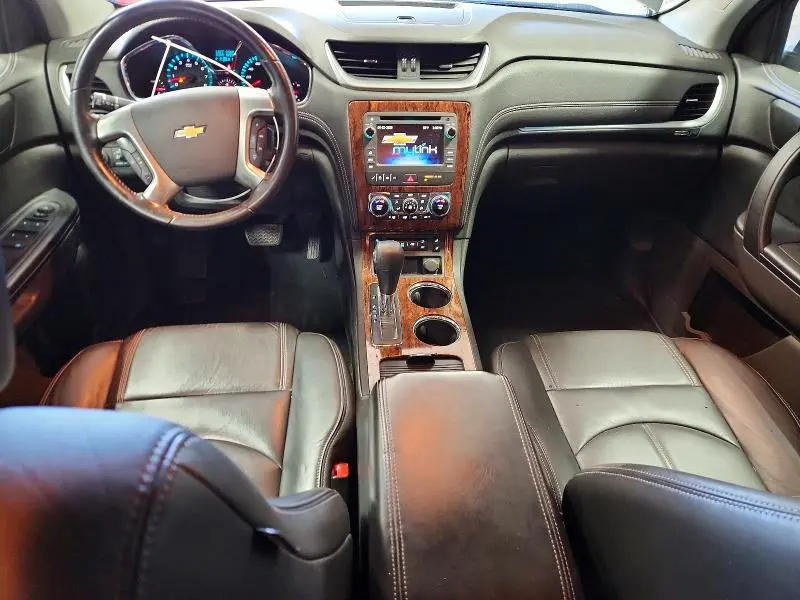 2014 CHEVROLET TRAVERSE LT  