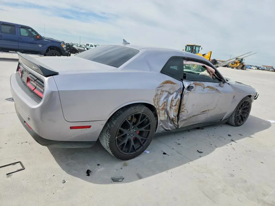 2016 DODGE CHALLENGER SRT HELLCAT  