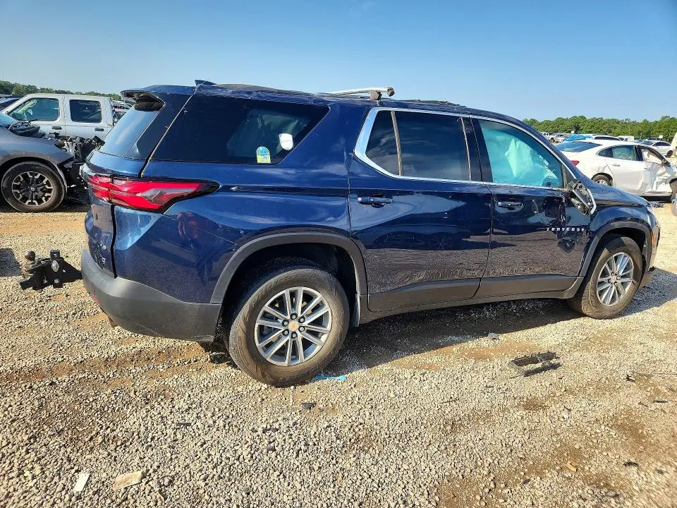 2023 CHEVROLET TRAVERSE LT  