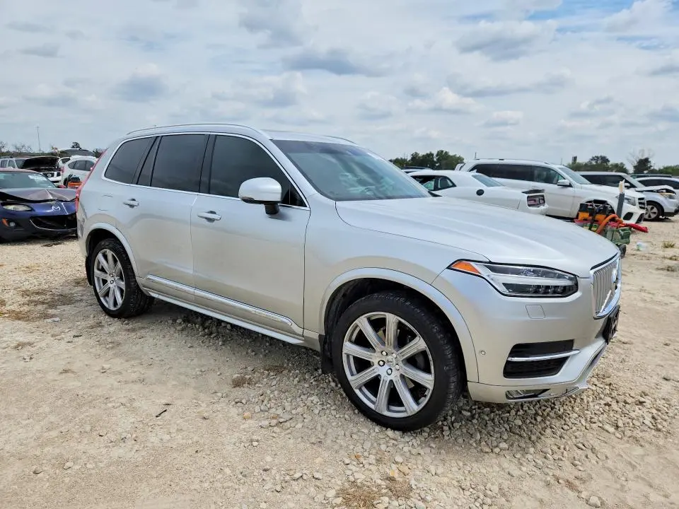 2016 VOLVO XC90 T6  