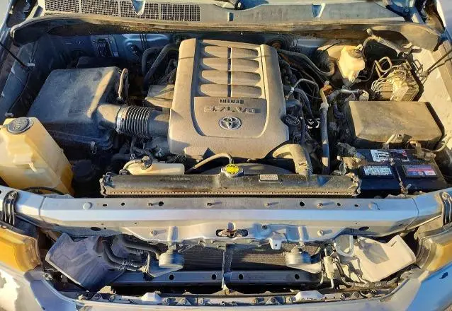 2010 TOYOTA TUNDRA CREWMAX SR5  
