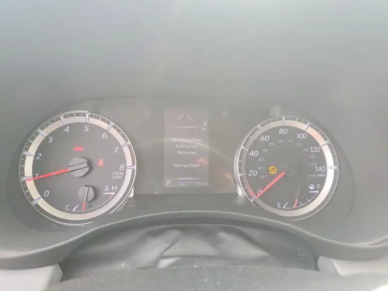 2021 TOYOTA HIGHLANDER L  