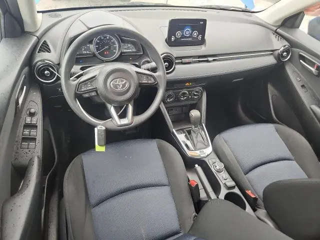 2019 TOYOTA YARIS L  