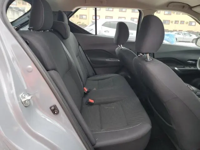 2021 NISSAN KICKS SV  