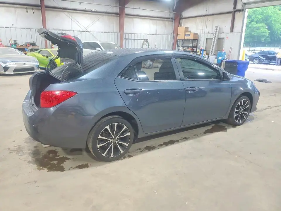 2018 TOYOTA COROLLA SE  