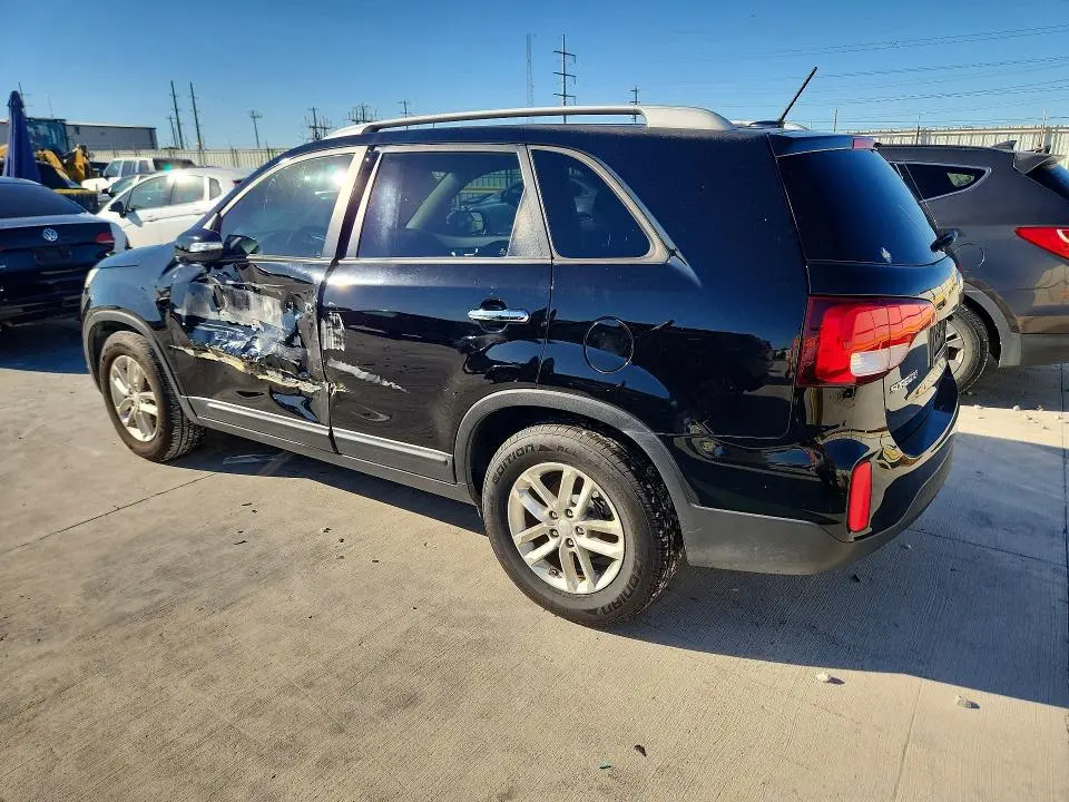 2015 KIA SORENTO LX  