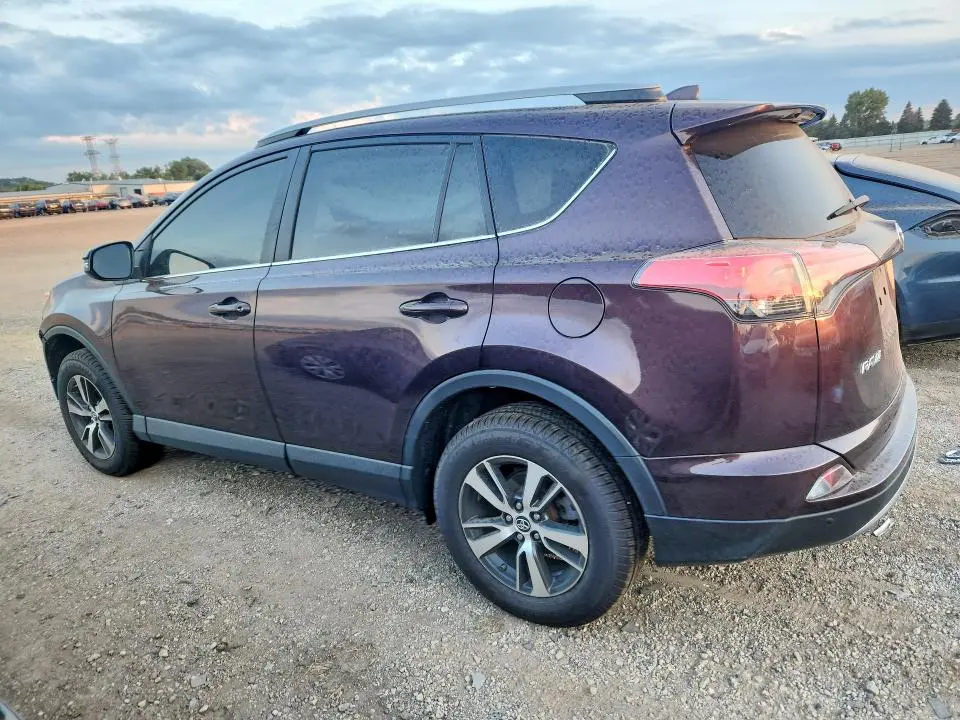 2017 TOYOTA RAV4 XLE  