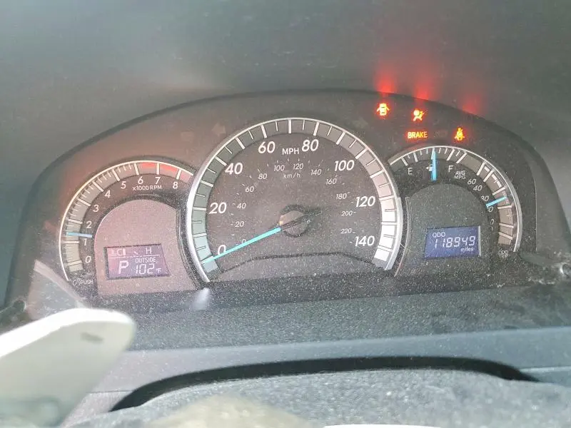 2014 TOYOTA CAMRY SE  