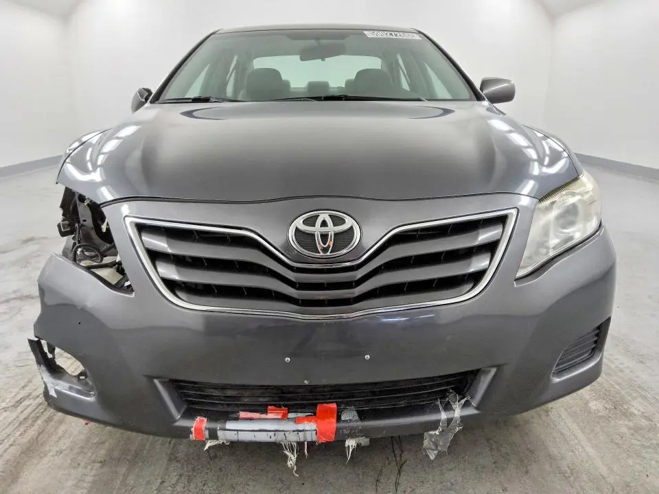 2010 TOYOTA CAMRY LE  