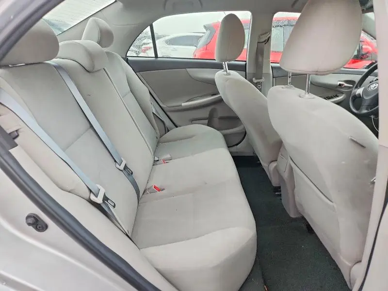 2013 TOYOTA COROLLA LE  