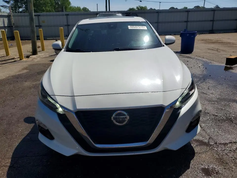 2022 NISSAN ALTIMA SL  