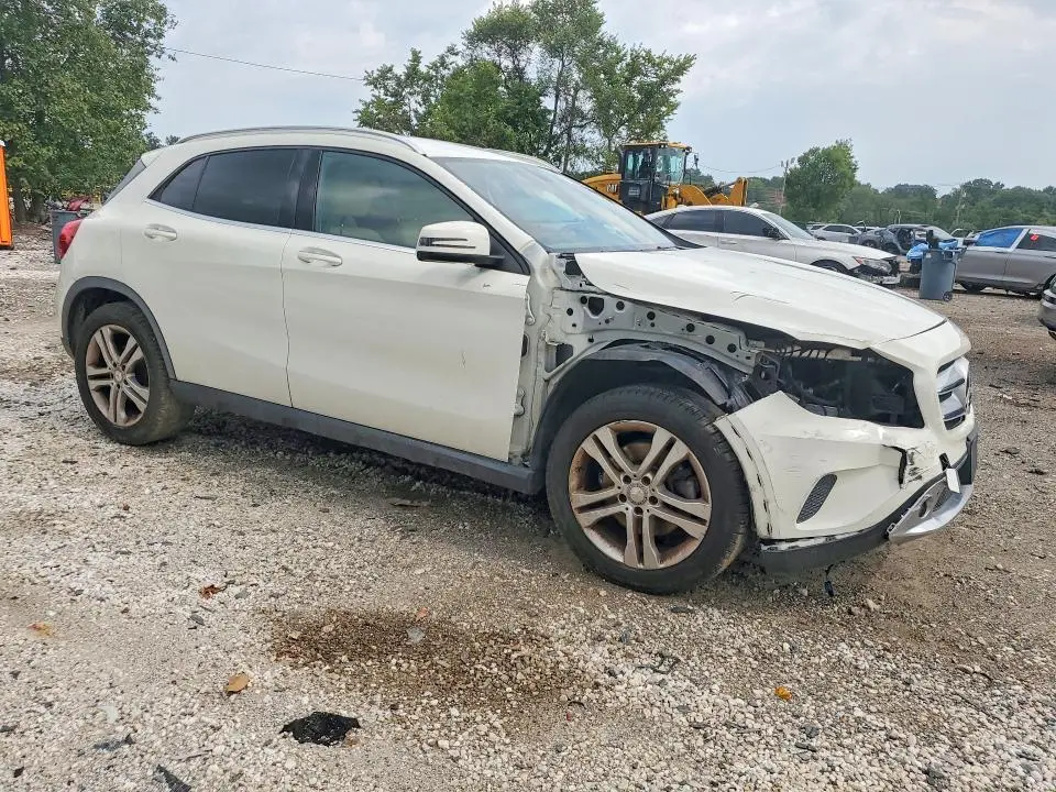 2015 MERCEDES-BENZ GLA 250  
