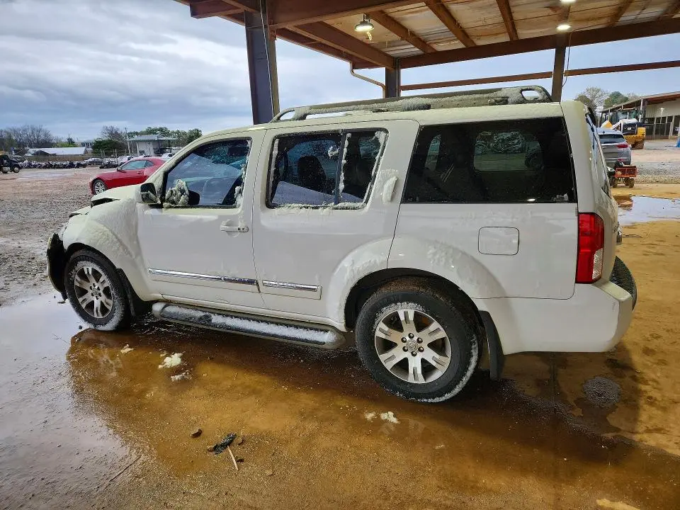 2011 NISSAN PATHFINDER S  