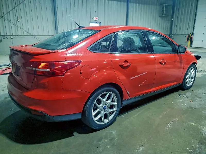 2015 FORD FOCUS SE  