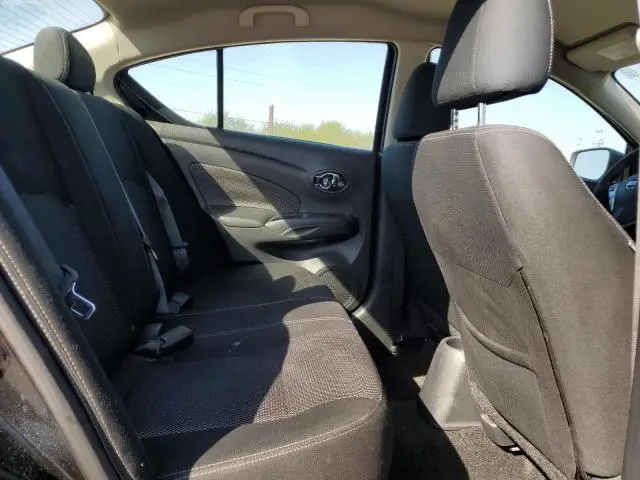 2019 NISSAN VERSA S