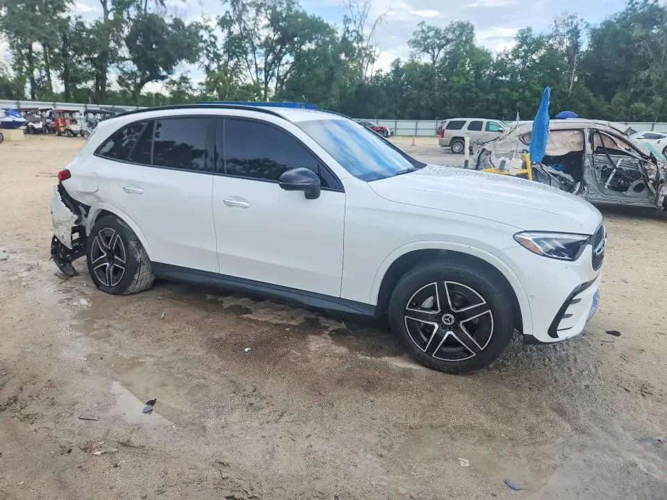 2024 MERCEDES-BENZ GLC 300  