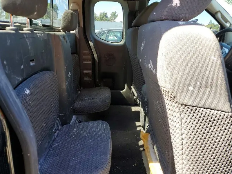 2017 NISSAN FRONTIER SV  