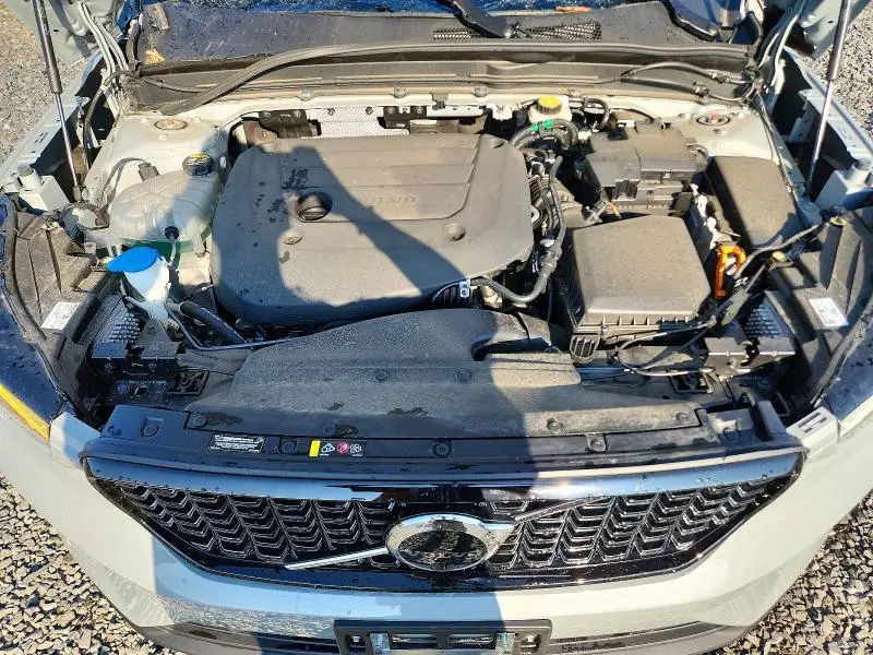 2025 VOLVO XC40 ULTRA  