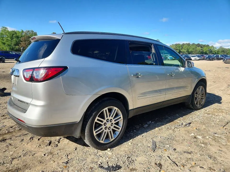 2015 CHEVROLET TRAVERSE LT  