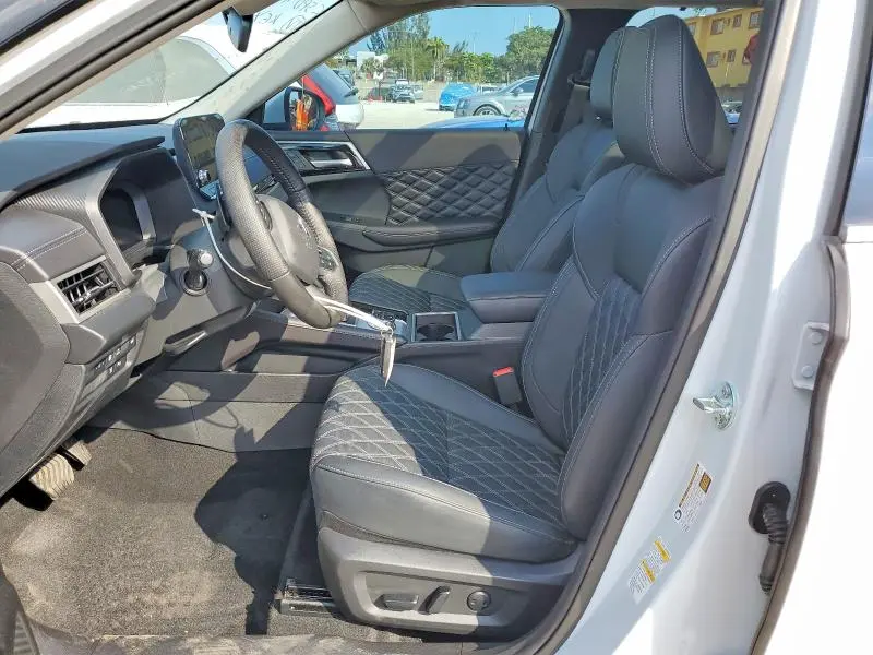 2025 MITSUBISHI OUTLANDER SEL  