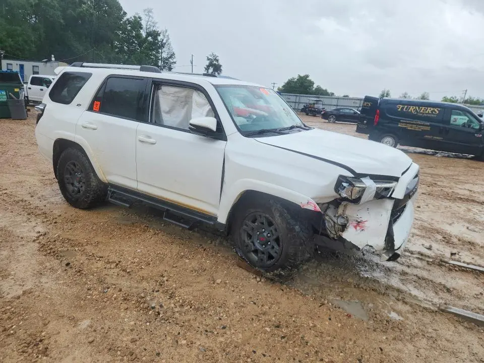 2020 TOYOTA 4RUNNER SR5 PREMIUM  