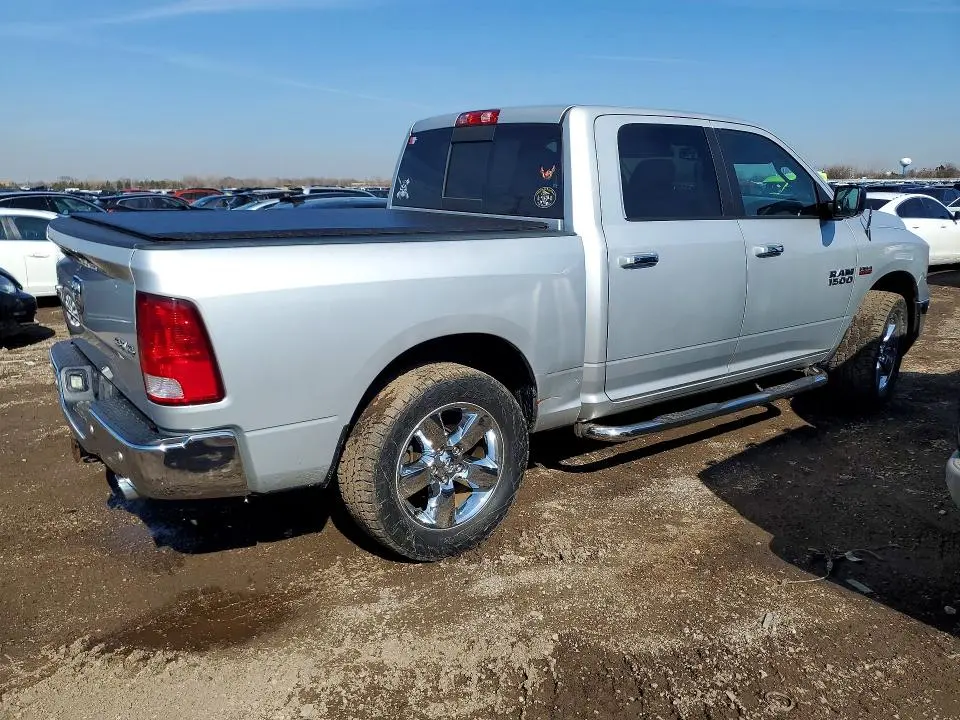 2017 RAM 1500 SLT  