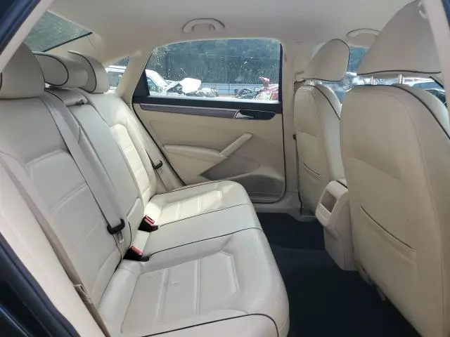 2017 VOLKSWAGEN PASSAT R-LINE