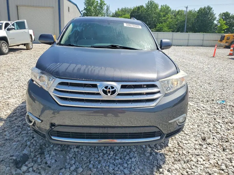 2013 TOYOTA HIGHLANDER PLUS  