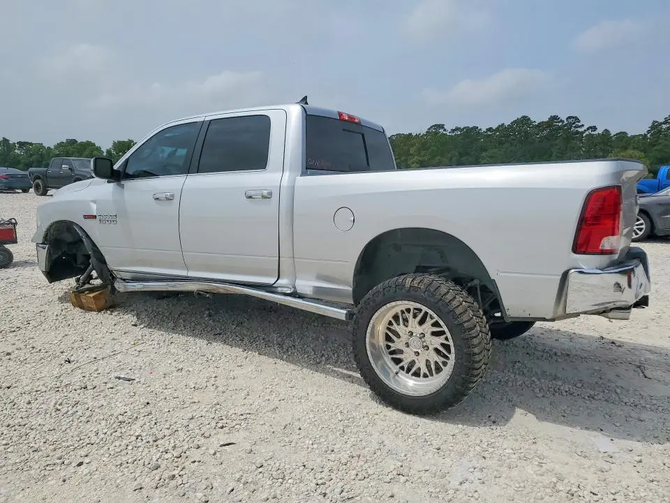 2018 RAM 1500 SLT  
