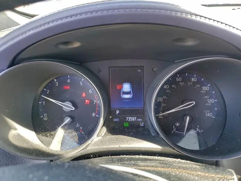 2021 TOYOTA C-HR XLE  