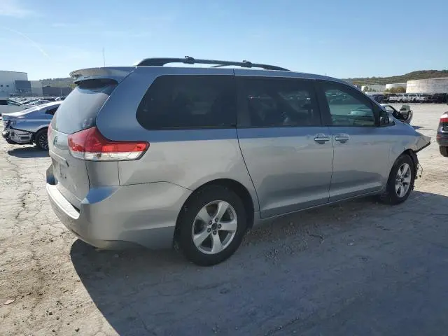 2012 TOYOTA SIENNA LE  