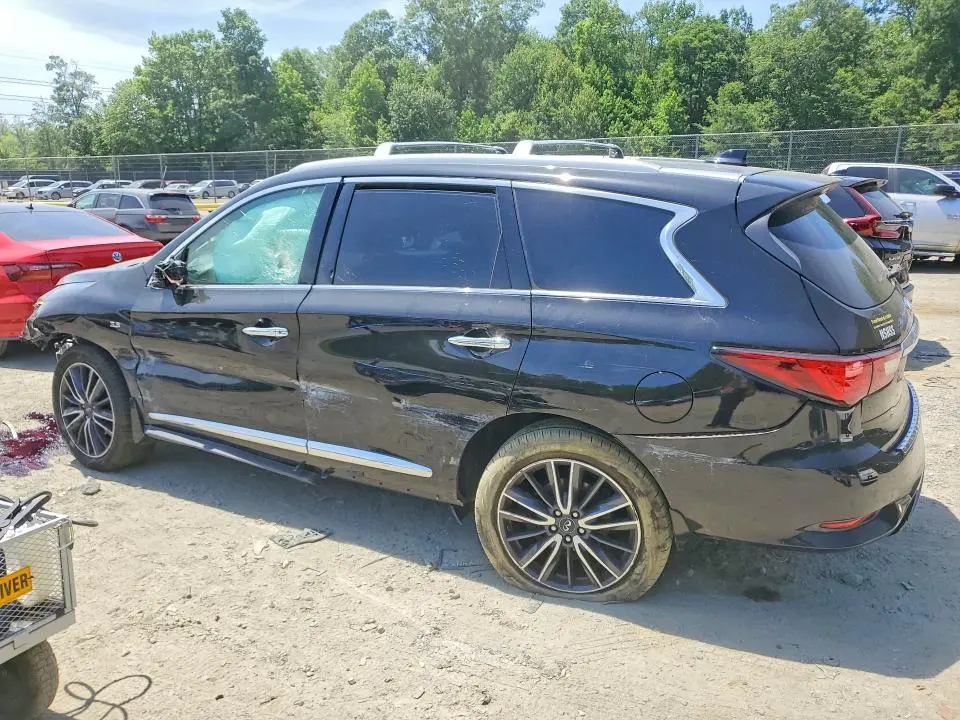 2019 INFINITI QX60 LUXE  