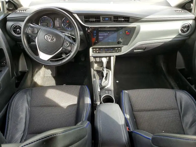 2019 TOYOTA COROLLA SE  