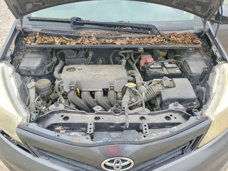 2012 TOYOTA YARIS 5-DOOR LE  