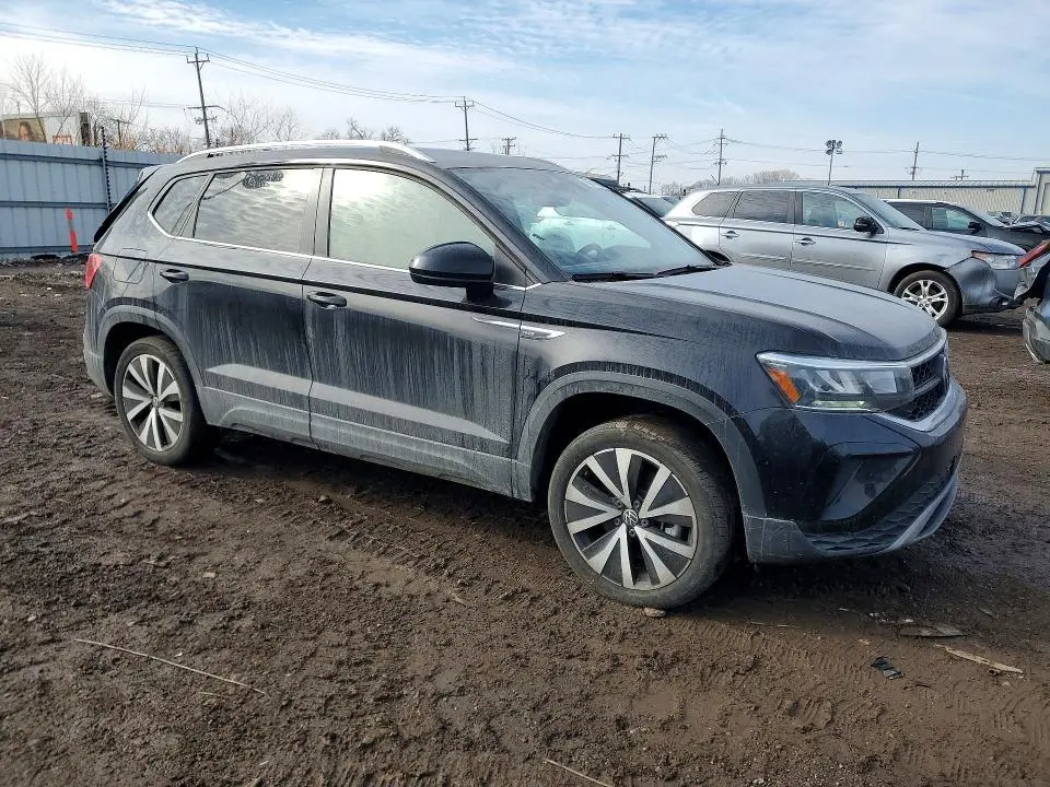 2024 VOLKSWAGEN TAOS SE  